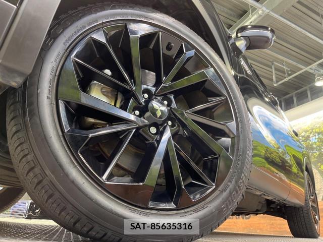 Mitsubishi OUTLANDER PHEV 2023-09 8854312-14