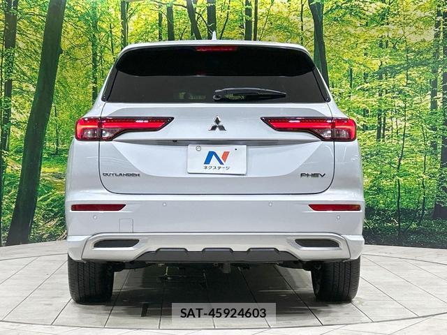 Mitsubishi OUTLANDER PHEV 2022-08 8854701-15
