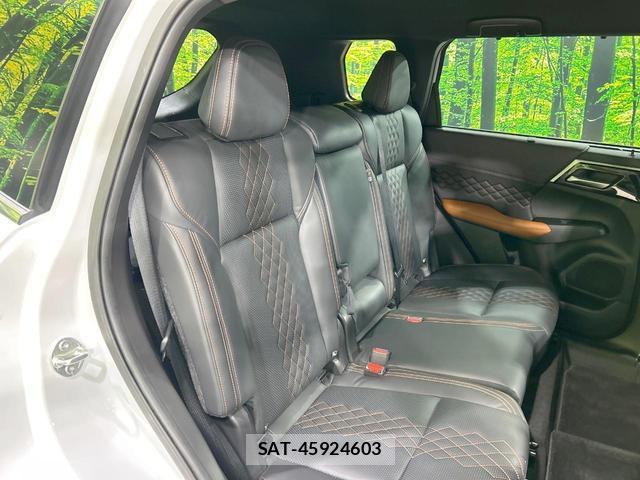 Mitsubishi OUTLANDER PHEV 2022-08 8854701-8