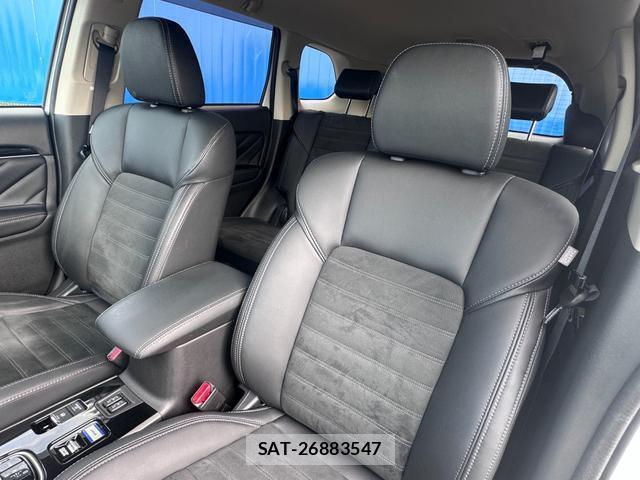 Mitsubishi OUTLANDER PHEV 2020-01 8854924-11