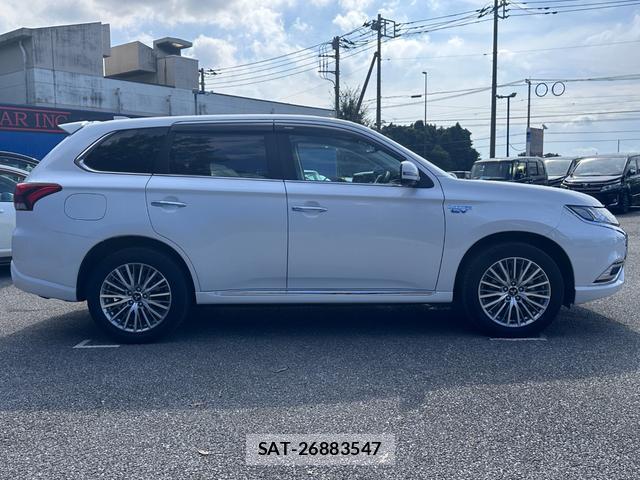 Mitsubishi OUTLANDER PHEV 2020-01 8854924-4