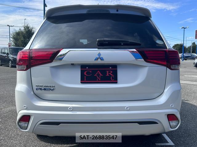Mitsubishi OUTLANDER PHEV 2020-01 8854924-6