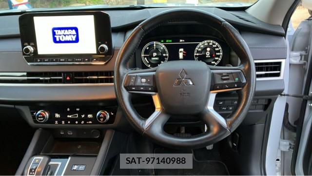 Mitsubishi OUTLANDER PHEV 2023-10 8855360-16