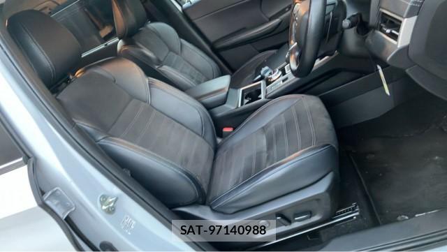 Mitsubishi OUTLANDER PHEV 2023-10 8855360-5
