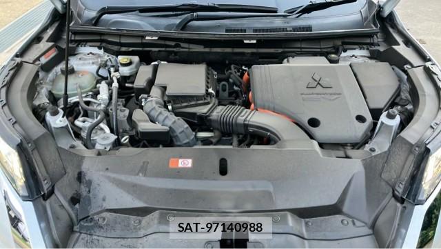 Mitsubishi OUTLANDER PHEV 2023-10 8855360-7