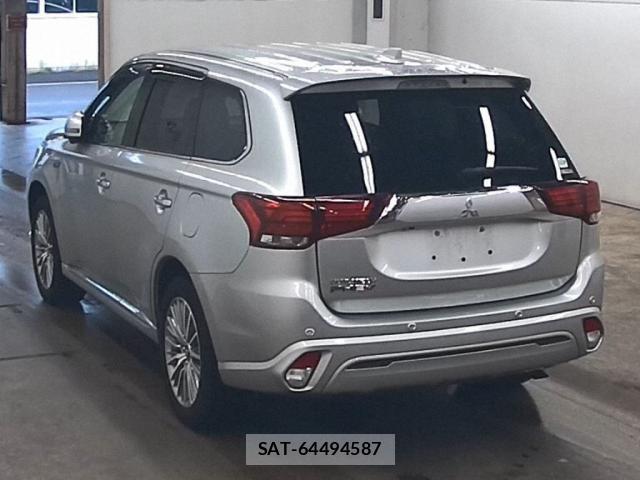 Mitsubishi OUTLANDER PHEV 2021-08 8855550-1