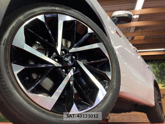 Mitsubishi OUTLANDER PHEV 2022-01 8855700-13
