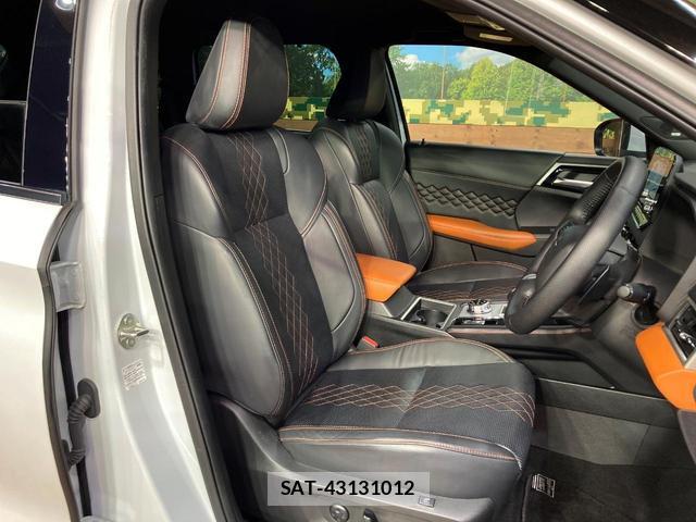 Mitsubishi OUTLANDER PHEV 2022-01 8855700-7