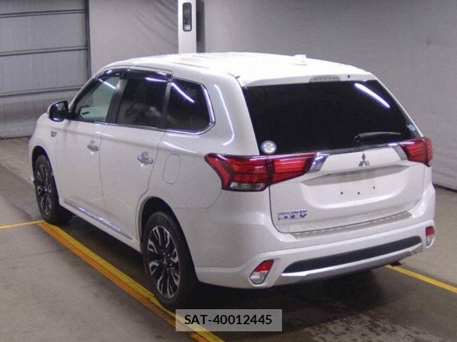Mitsubishi OUTLANDER PHEV 2016 8855923-1