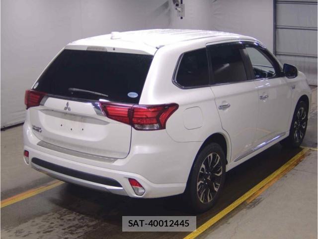 Mitsubishi OUTLANDER PHEV 2016 8855923-4