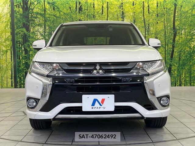 Mitsubishi OUTLANDER PHEV 2016-10 8856670-13