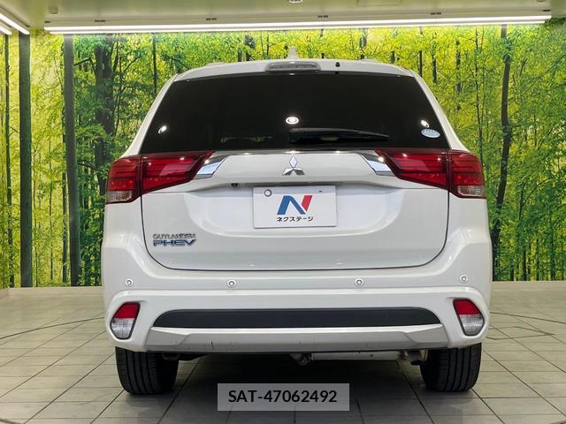 Mitsubishi OUTLANDER PHEV 2016-10 8856670-14