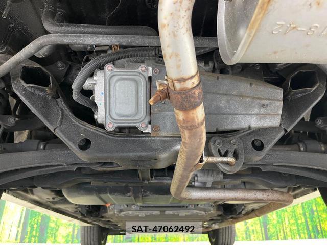Mitsubishi OUTLANDER PHEV 2016-10 8856670-17