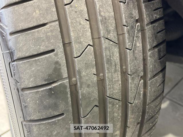 Mitsubishi OUTLANDER PHEV 2016-10 8856670-19