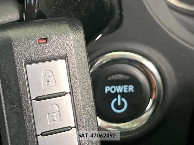 Mitsubishi OUTLANDER PHEV 2016-10 8856670-6