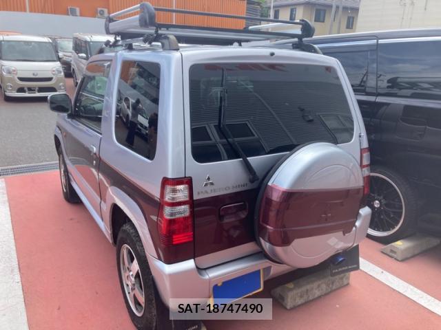 Mitsubishi PAJERO MINI 2011-08 8854610-13