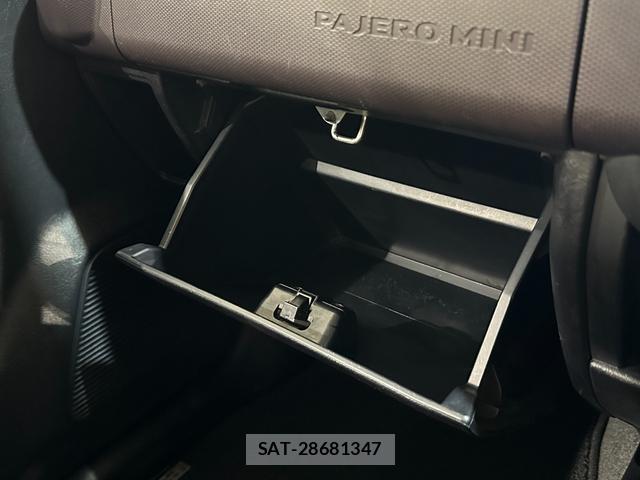 Mitsubishi PAJERO MINI 2010-10 8855203-10