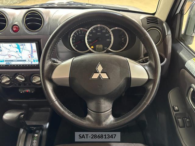Mitsubishi PAJERO MINI 2010-10 8855203-7