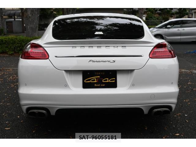 Porsche PANAMERA 2012-04 8855982-1
