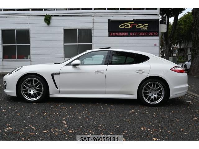 Porsche PANAMERA 2012-04 8855982-10