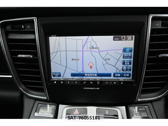 Porsche PANAMERA 2012-04 8855982-4