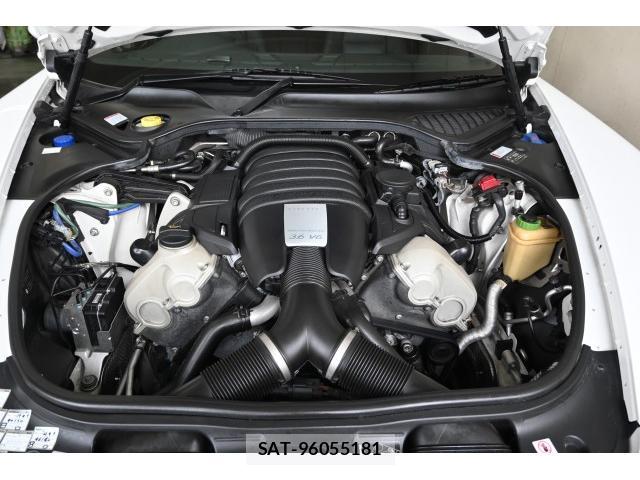 Porsche PANAMERA 2012-04 8855982-7