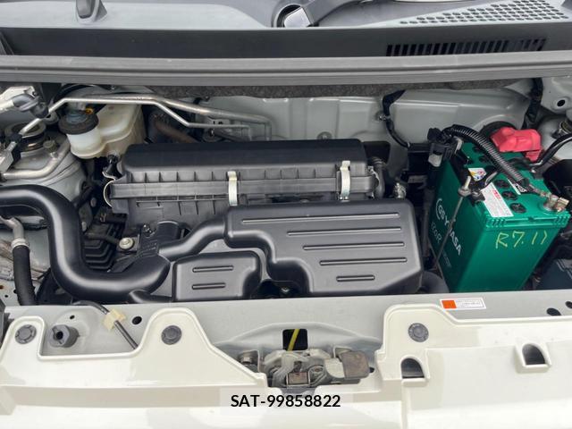 Toyota Pixis Mega 2016-11 8854306-17
