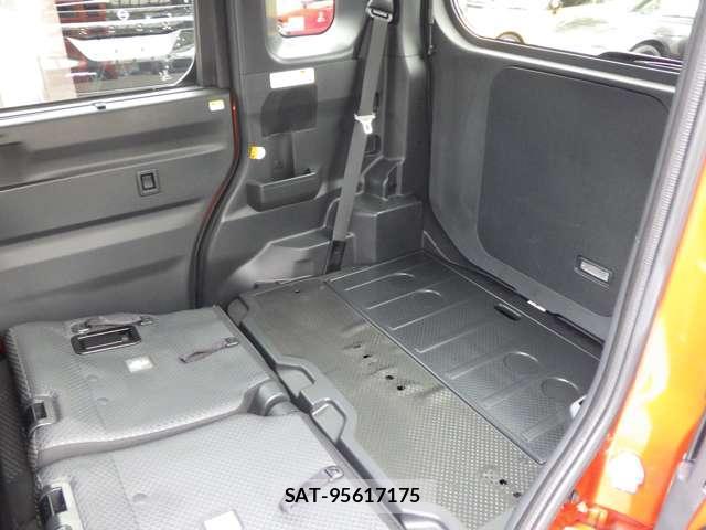 Toyota Pixis Mega 2022-03 8856052-10