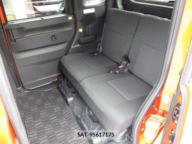 Toyota Pixis Mega 2022-03 8856052-7