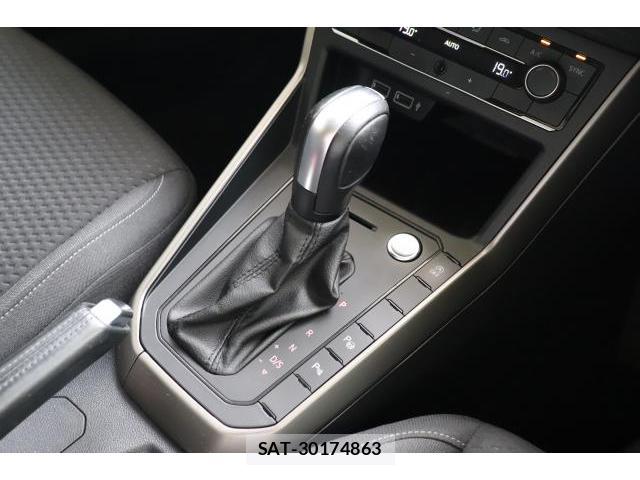 VolksWagen POLO 2020-11 8855876-11
