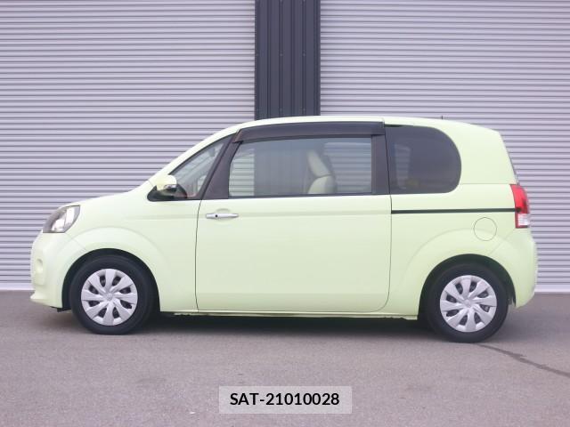 Toyota PORTE 2013-08 8856031-10