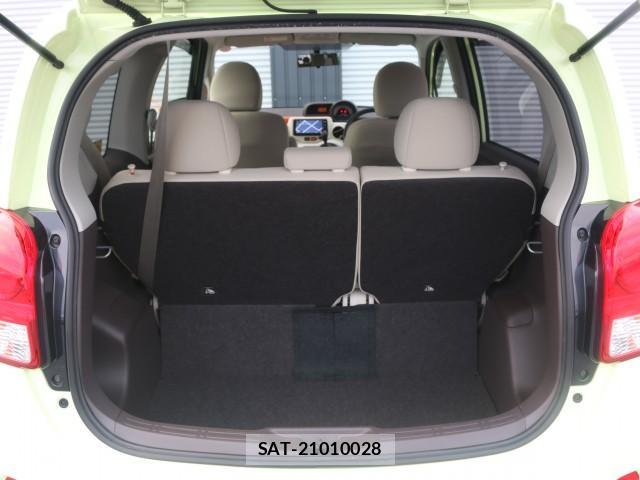 Toyota PORTE 2013-08 8856031-18