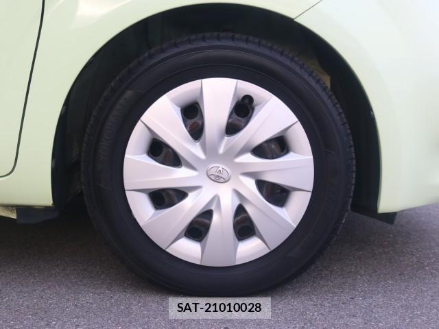 Toyota PORTE 2013-08 8856031-8