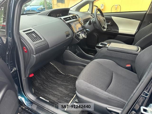Toyota PRIUS ALPHA 2018-06 8854078-13