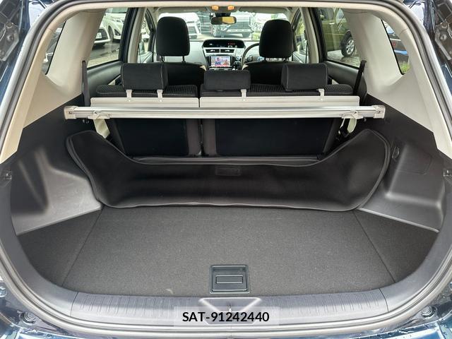 Toyota PRIUS ALPHA 2018-06 8854078-15