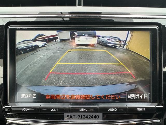 Toyota PRIUS ALPHA 2018-06 8854078-3