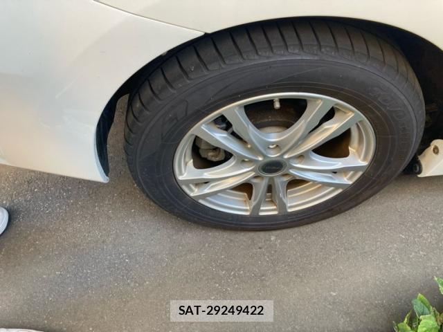 Toyota PRIUS ALPHA 2011-12 8854615-12