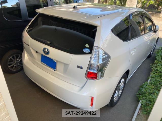 Toyota PRIUS ALPHA 2011-12 8854615-2