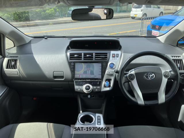 Toyota PRIUS ALPHA 2012-11 8854914-2