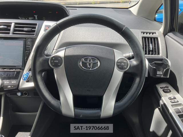 Toyota PRIUS ALPHA 2012-11 8854914-5