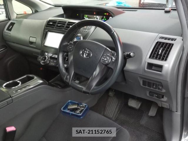 Toyota PRIUS ALPHA 2014-03 8855471-2