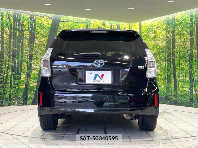 Toyota PRIUS ALPHA 2014-01 8855975-14