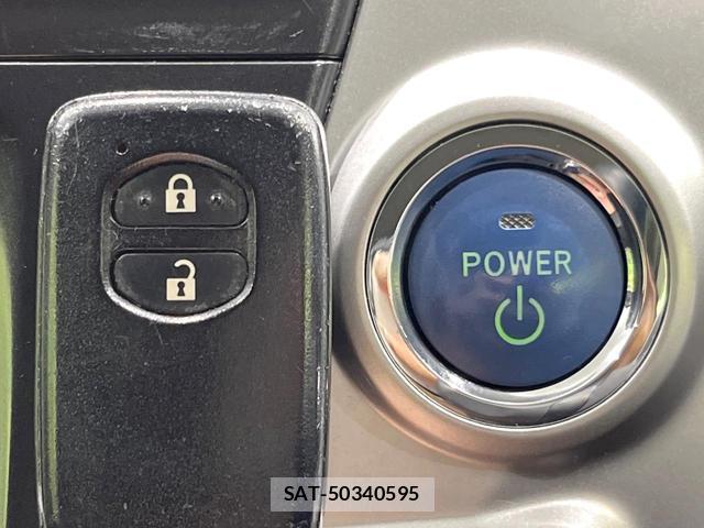 Toyota PRIUS ALPHA 2014-01 8855975-6