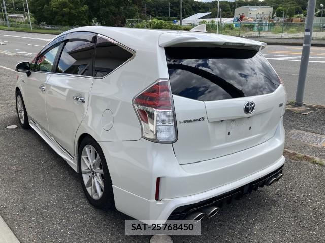 Toyota PRIUS ALPHA 2015-09 8856142-3