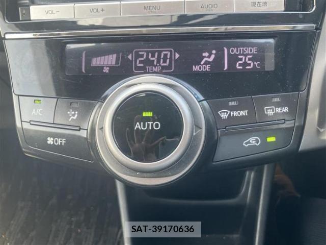 Toyota PRIUS ALPHA 2015-08 8856726-11