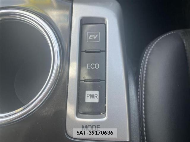 Toyota PRIUS ALPHA 2015-08 8856726-15