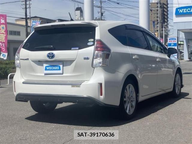 Toyota PRIUS ALPHA 2015-08 8856726-2