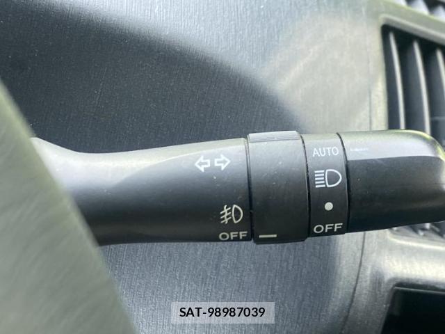 Toyota PRIUS ALPHA 2017-09 8857116-15