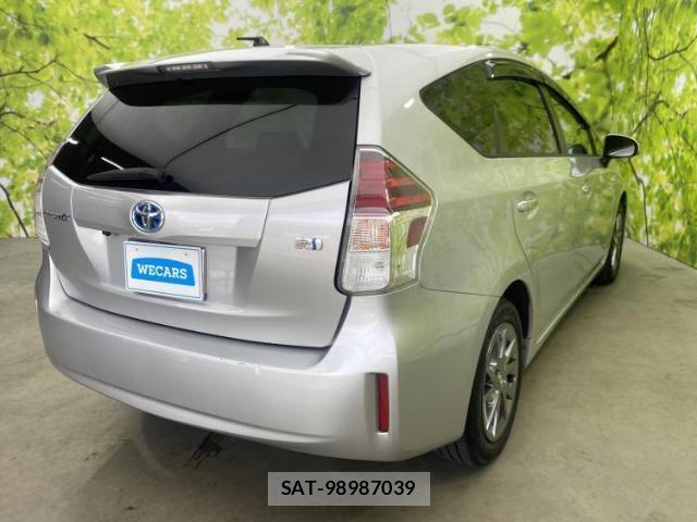 Toyota PRIUS ALPHA 2017-09 8857116-2