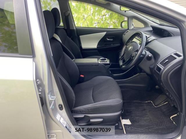 Toyota PRIUS ALPHA 2017-09 8857116-3